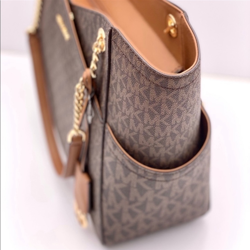 Michael Kors Large Chain Shoulder
Bag Tote - Picture 9 of 11